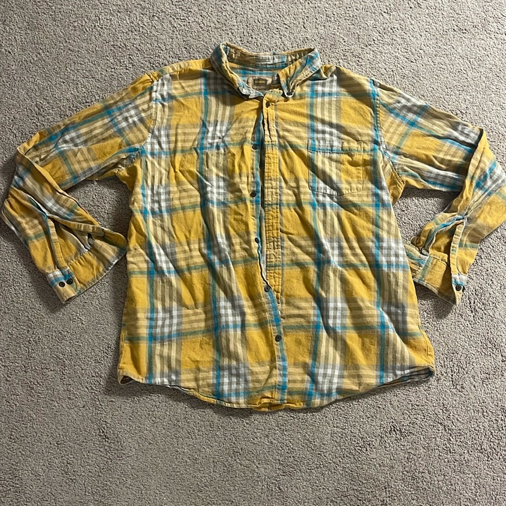 Men’s Gold and Tan Flannel Button Up Shirt